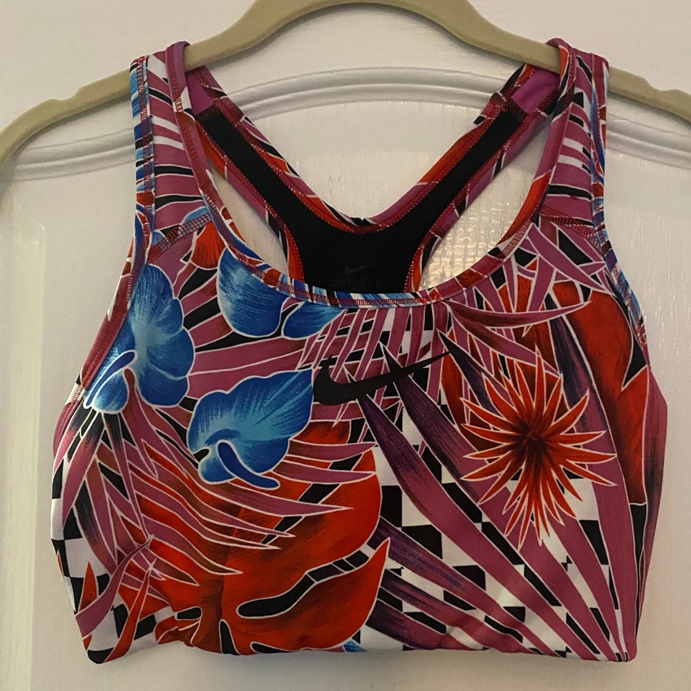 Nike Sports Bra- Pet and smoke free home
